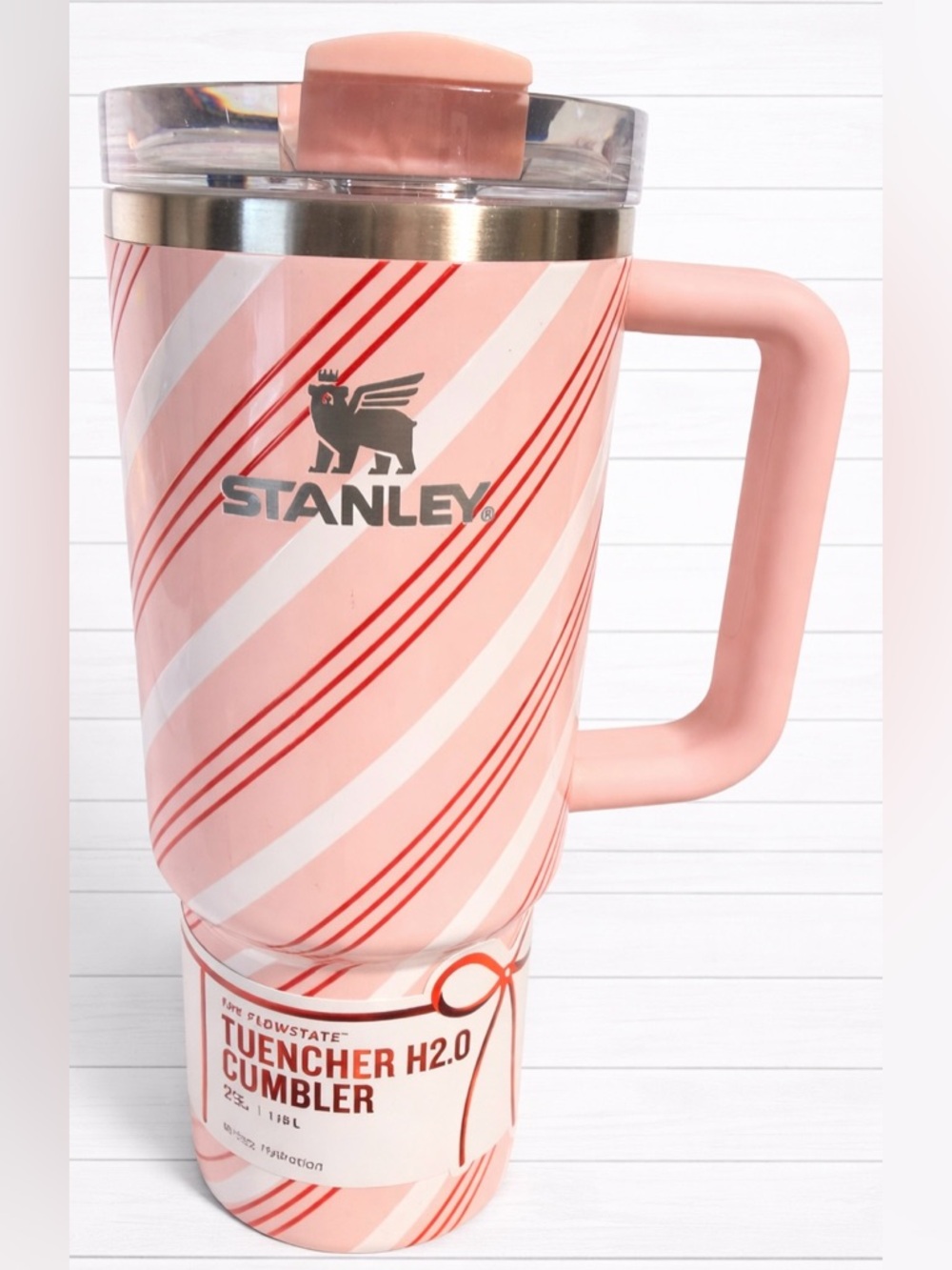 Stanley The Quencher H2.0 40oz FlowState Tumbler in Strawberry Twist